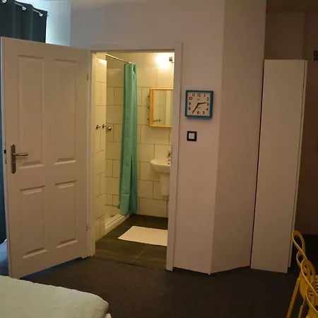 Kwatera prywatna Piaskowa 7 *